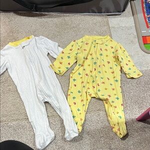 Little Wonders Yellow and White Footies Set